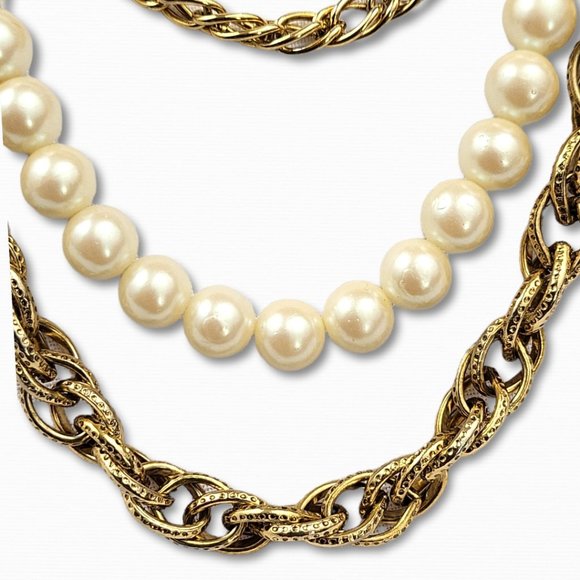 DESIGNER Necklace 80’s Gold Tone Three Tier Coin and Pearl - Picture 3 of 4